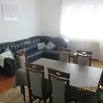Sandra Apartament *
